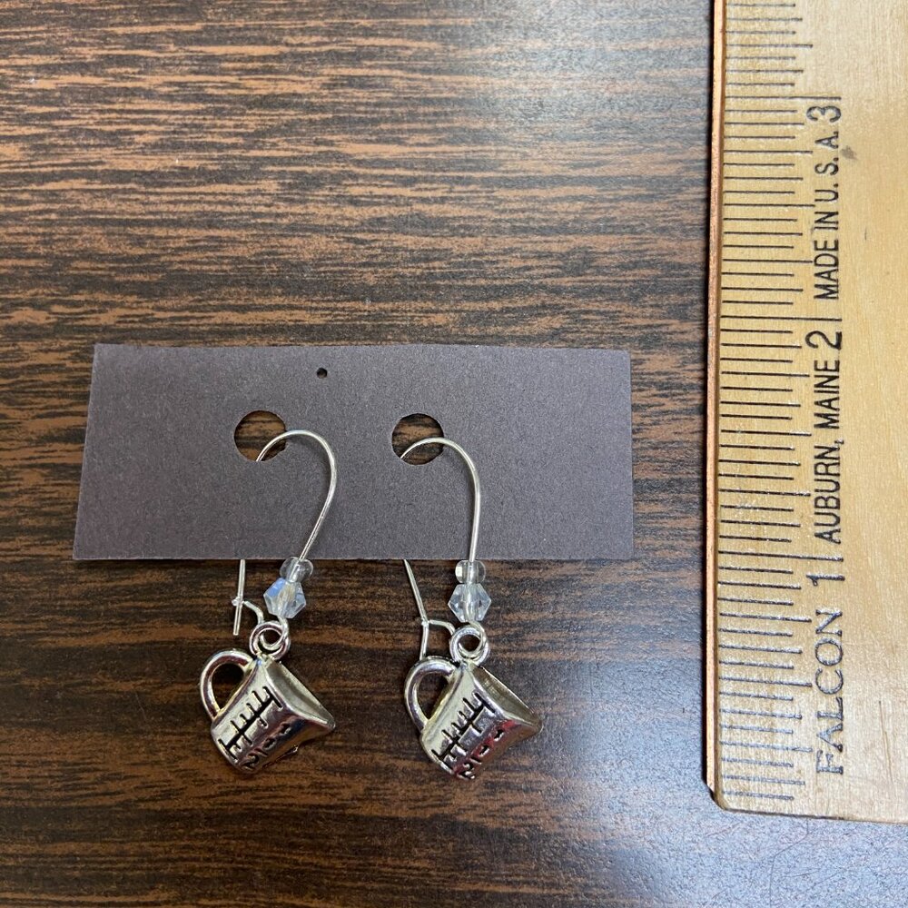 🦚 10 for $10 🦚 Measuring Cup Charm Earrings